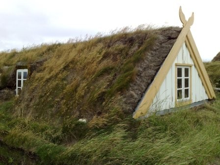 turf roofed traditional icelandic house turf roofed house