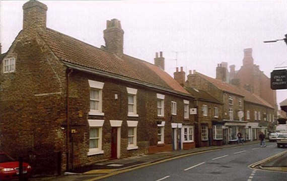kirkgate, thirsk row of houses in Thirsk